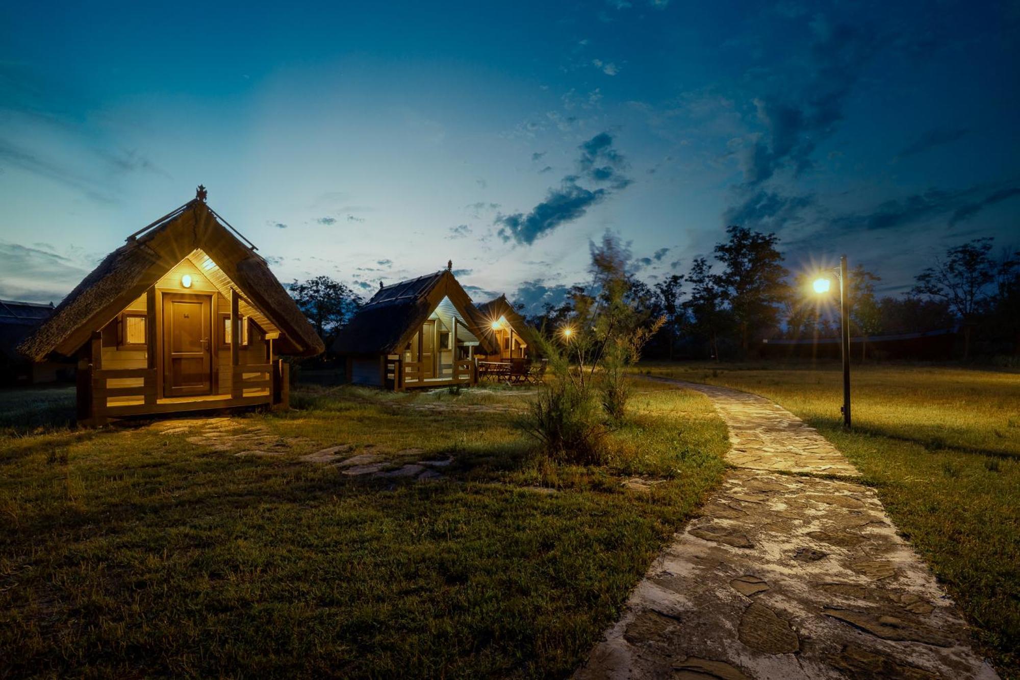 Dolphin Camping Sfântu Gheorghe Exterior foto